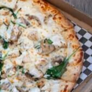 Chicken Alfredo Pizza